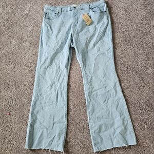 Levi’s Women’s 726 High-Rise Flare Leg, Light Wash, Blue Jeans, 20 W